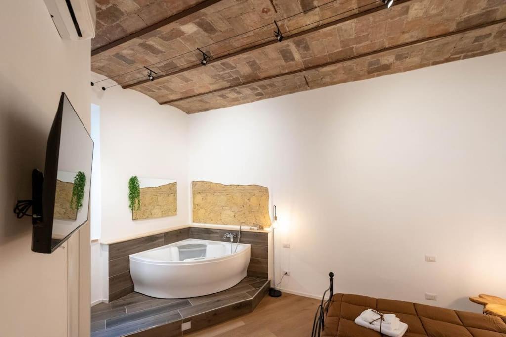 Ferienwohnung L'Antica Voltina Nettuno Exterior foto